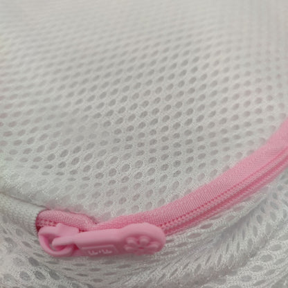 Mesh Wash Bags for Delicates, Set of 3 at 15 x 15 cm - Image 6